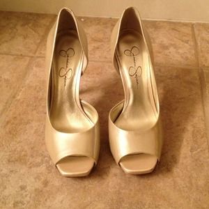 Jessica Simpson heels