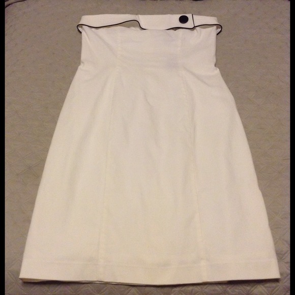 NWT Express off-white dress with black trim, 12