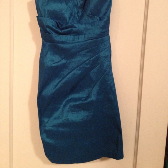 Blue-green one shoulder dress - Picture 3 of 3