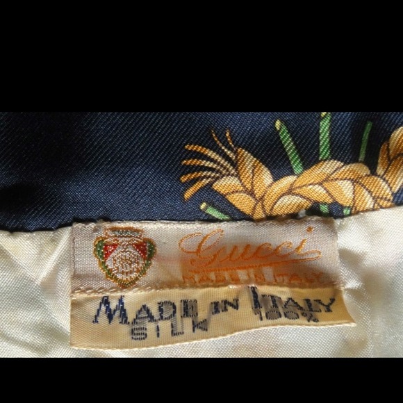 🎯SOLD on EBAY🎯Vintage Gucci set - Picture 4 of 4