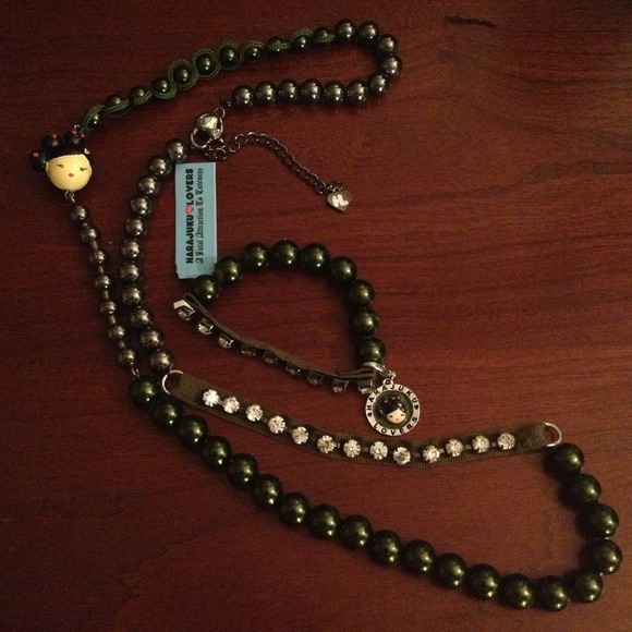 Gwen Steffani's Harajuku Lovers necklace/bracelet