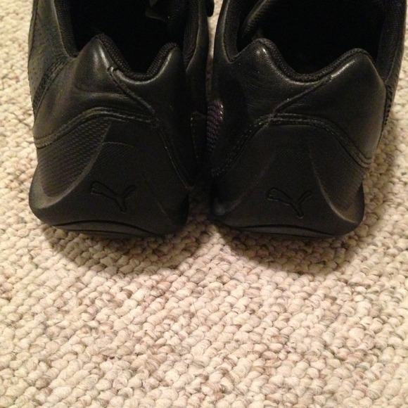 Black Leather Ferrari pumas - Picture 3 of 4