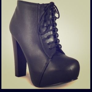 Black lace up plat form