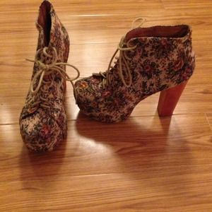 Floral Tapestry Jeffrey Campbell Litas