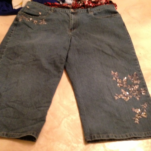 Sold Plus size capris