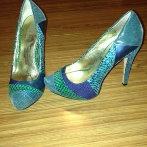Aldo Teal Snakeskin and Patent Leather Heels