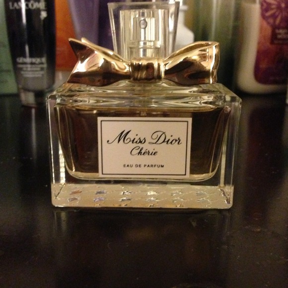 ❌Sold❌Miss dior cherie parfum.