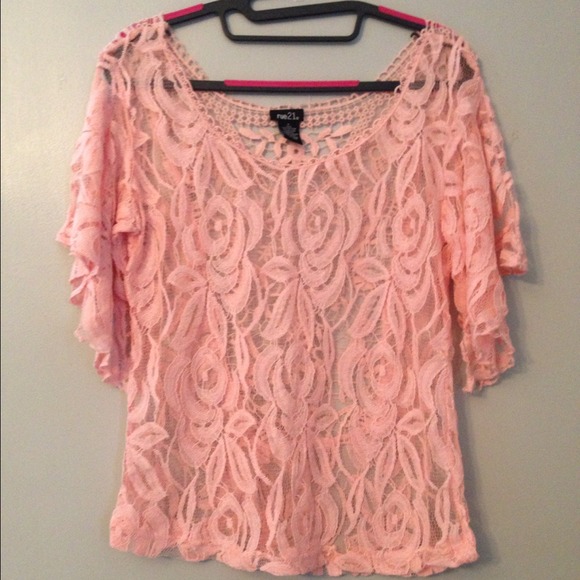 🌻BUNDLE🌻 Pink lace top & striped sweater