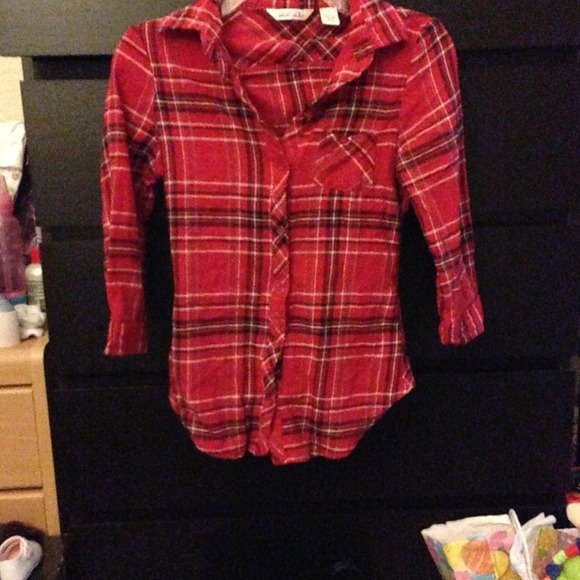 🚫Sold🚫Cute red plaid quarter sleeve
