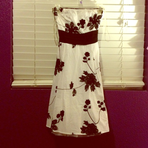 BLACK AND WHITE DRESS