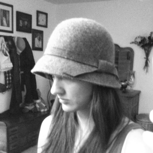 {SOLD} Gray "Rainy Day" Hat