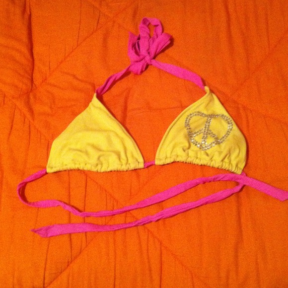 🐝 Traded 🐝Pink brand bikini top