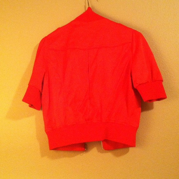 Red Cropped Jacket - Picture 3 of 4