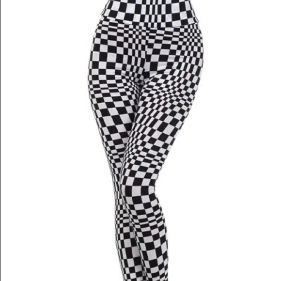 Brand new leggings black and white ☀☀SOLD OUT