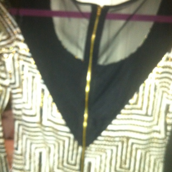 Gold, black and white dress - Picture 4 of 4