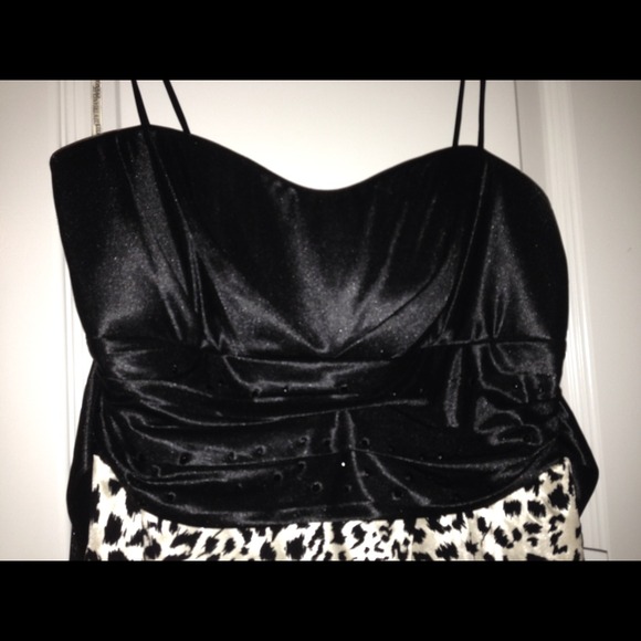 ❌SOLD❌Animal print and black dress! NWT! - Picture 2 of 3