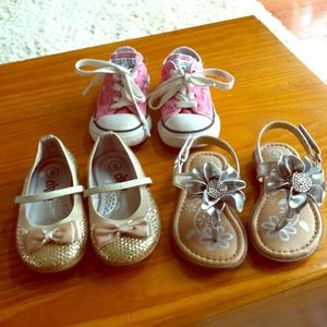 ****HOLD****Toddler shoes size 6