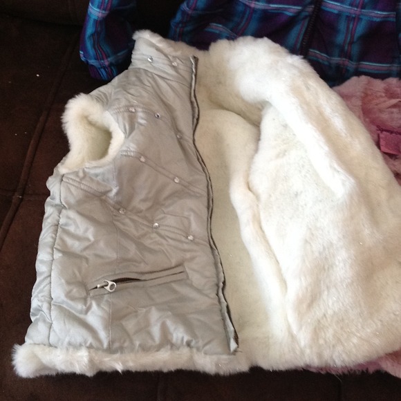 Sold - Picture 3 of 4