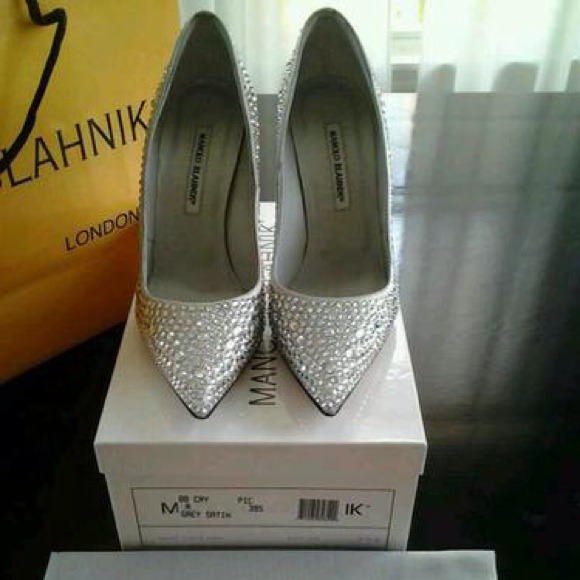 LV Manolo Blahnik Swaorvski Pumps - Picture 3 of 4