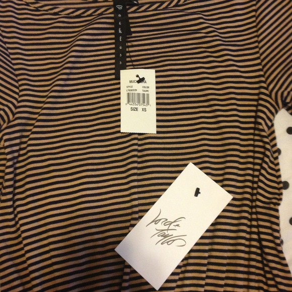 ⭕ON HOLD⭕NWT Navy and tan striped dress - Picture 2 of 4