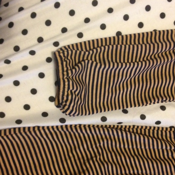 ⭕ON HOLD⭕NWT Navy and tan striped dress - Picture 4 of 4