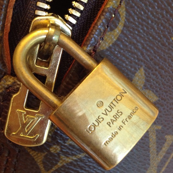 📛HOLD📛 💯 Authentic LV Ellipse backpack - Picture 3 of 4