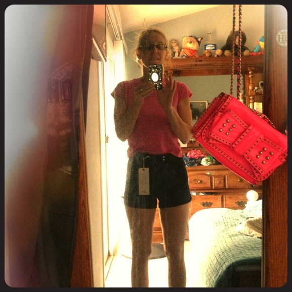 Marc Jacobs standard supply shorts daughter wants