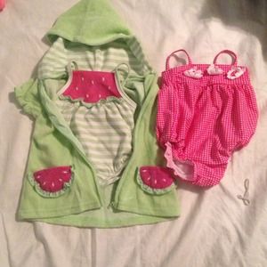 Baby girl 0-3 and 3-6 months bathing suits☺