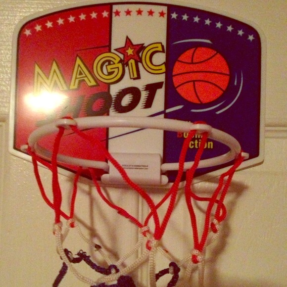 Mini basket ball hoop for back of door