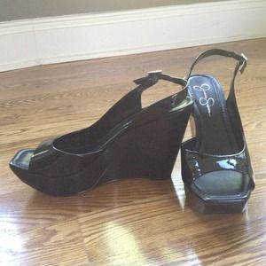 Jessica Simpson black patent wedges