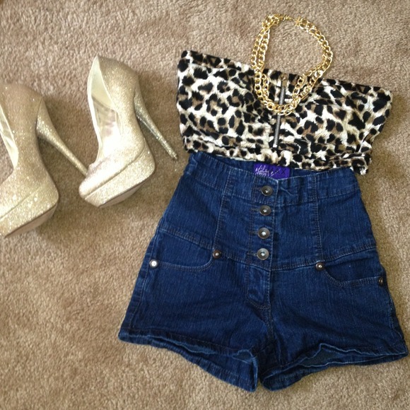 🔴🔴 TRADED 🔴🔴 Cute cheetah top 💗