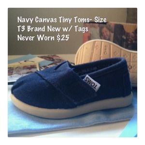 Tiny TOMS- Classic Navy Canvas