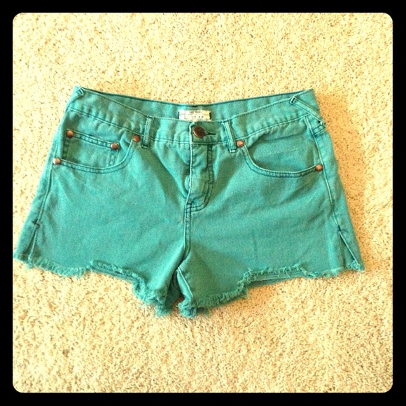 Free People size 28 teal green cut off shorts