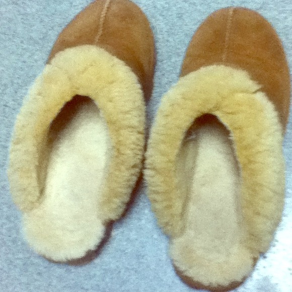RESERVED FOR @xotingtingxoUgg slides!