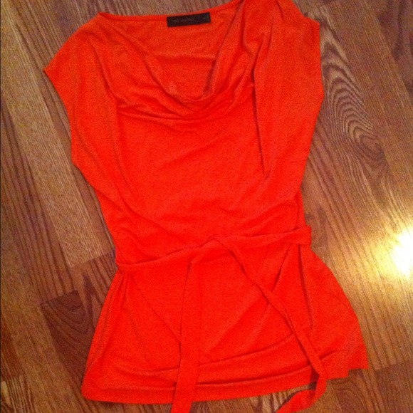 🚫SOLD🚫 via paypal Orange top