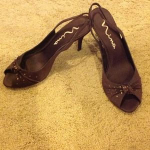 Nina Ricci brown heels