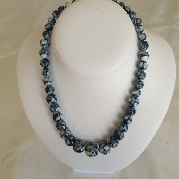 Dark Blue an White Mother of Pearl