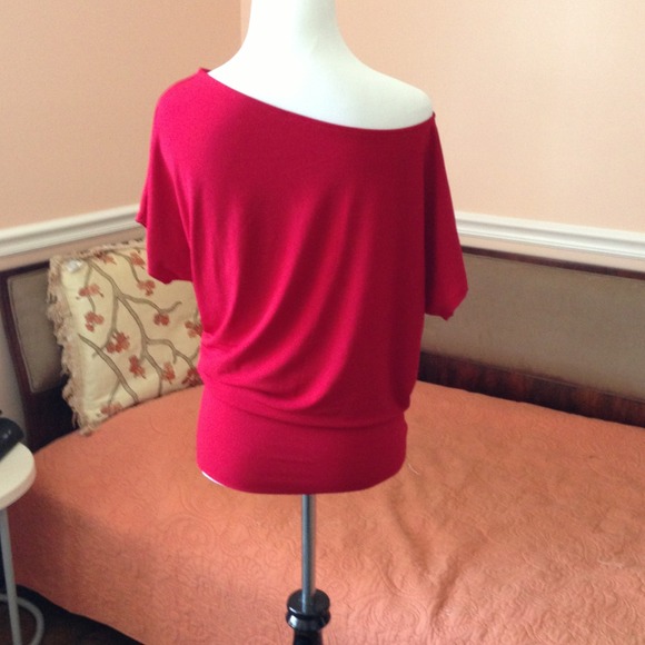 🔴bundle 3of 3 Off-shoulder. Great for travel🍹👙 - Picture 3 of 3