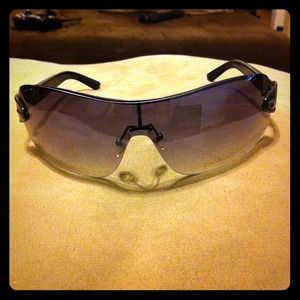 🚫SOLD🚫 AUTHENTIC Gucci sun glasses