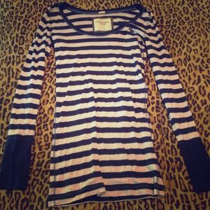 Abercrombie and Fitch long-sleeved shirt