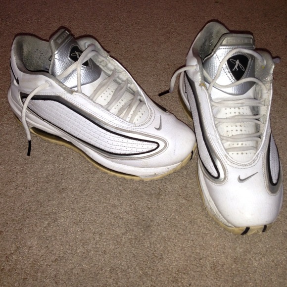 Nike Ken Griffey Jr. - Picture 1 of 4