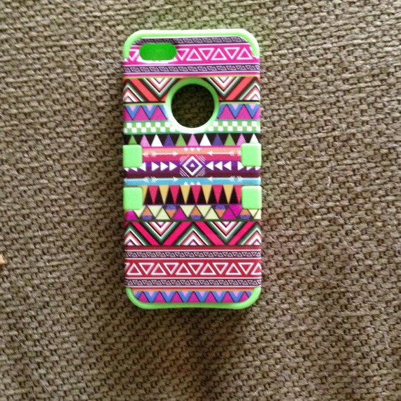 ❌❌SOLD❌❌iPhone 5 tribal case - Picture 1 of 3