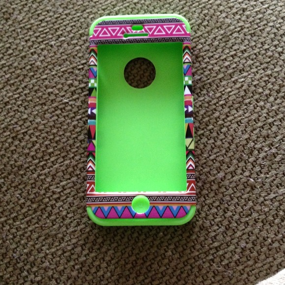❌❌SOLD❌❌iPhone 5 tribal case - Picture 2 of 3
