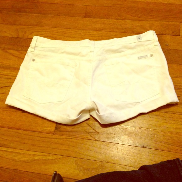 🚫SOLD🚫Seven for all Mankind white denim shorts