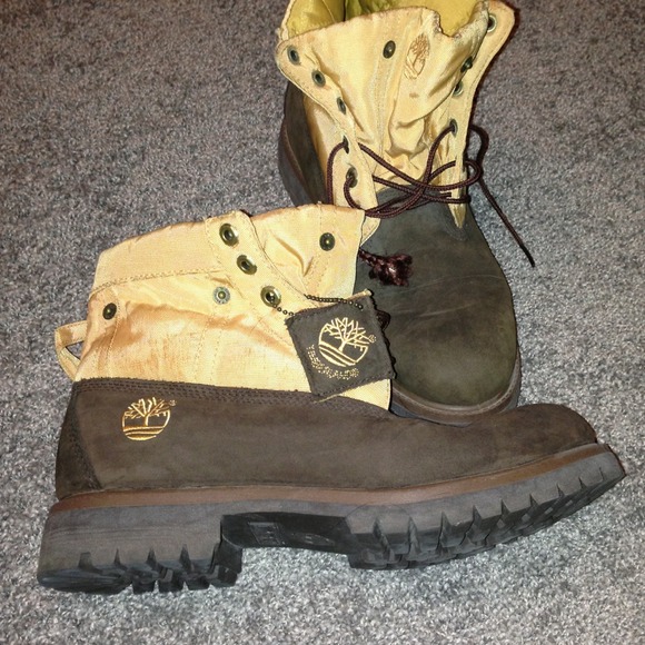 Men's size 9 timberlands bundled with two pants