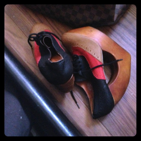 Jeffrey Campbell size 10 wore them 1 time!!