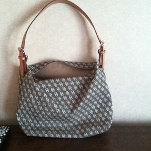 Dooney & Bourke