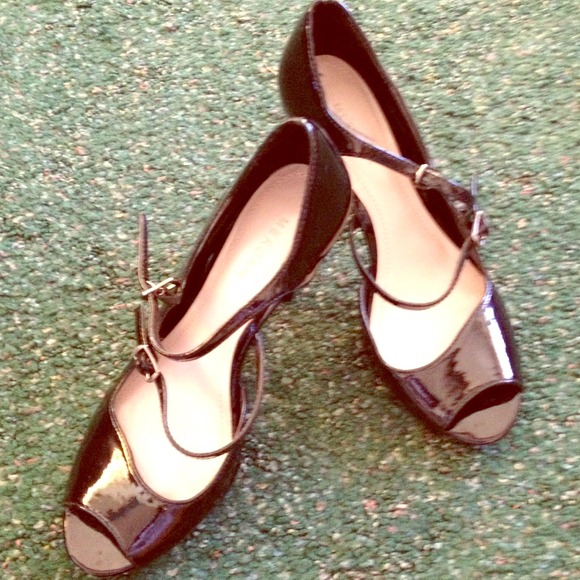 Peep toe heels - Picture 1 of 2