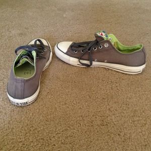 Grey Converse all-star