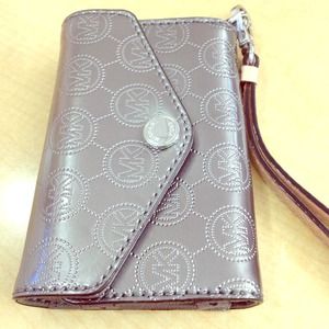 NEW & Authentic Michael Kors iPhone 4 wallet